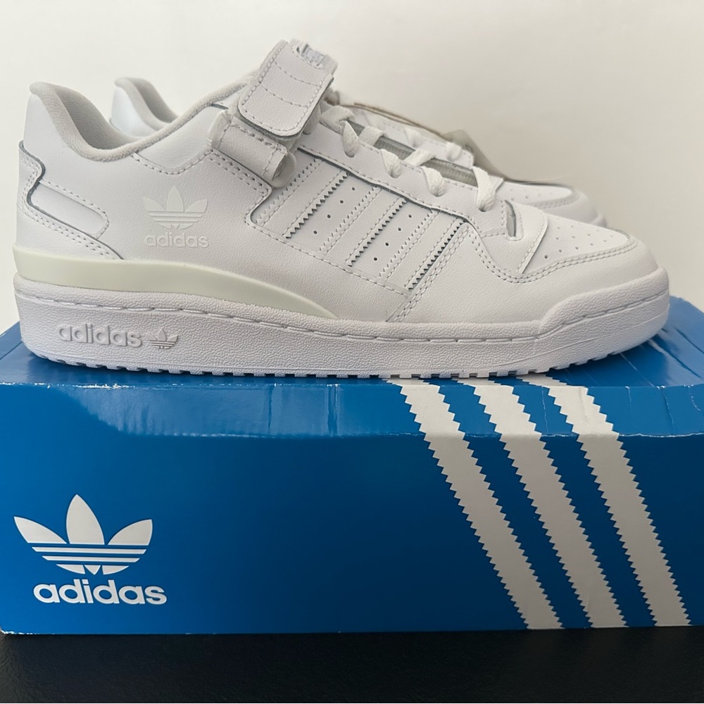 NWT Adidas Forum Low Shoes - Picture 3 of 5